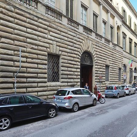 Apt. Melograno - Pauline Suites, Palazzo Borghese Флоренция Экстерьер фото