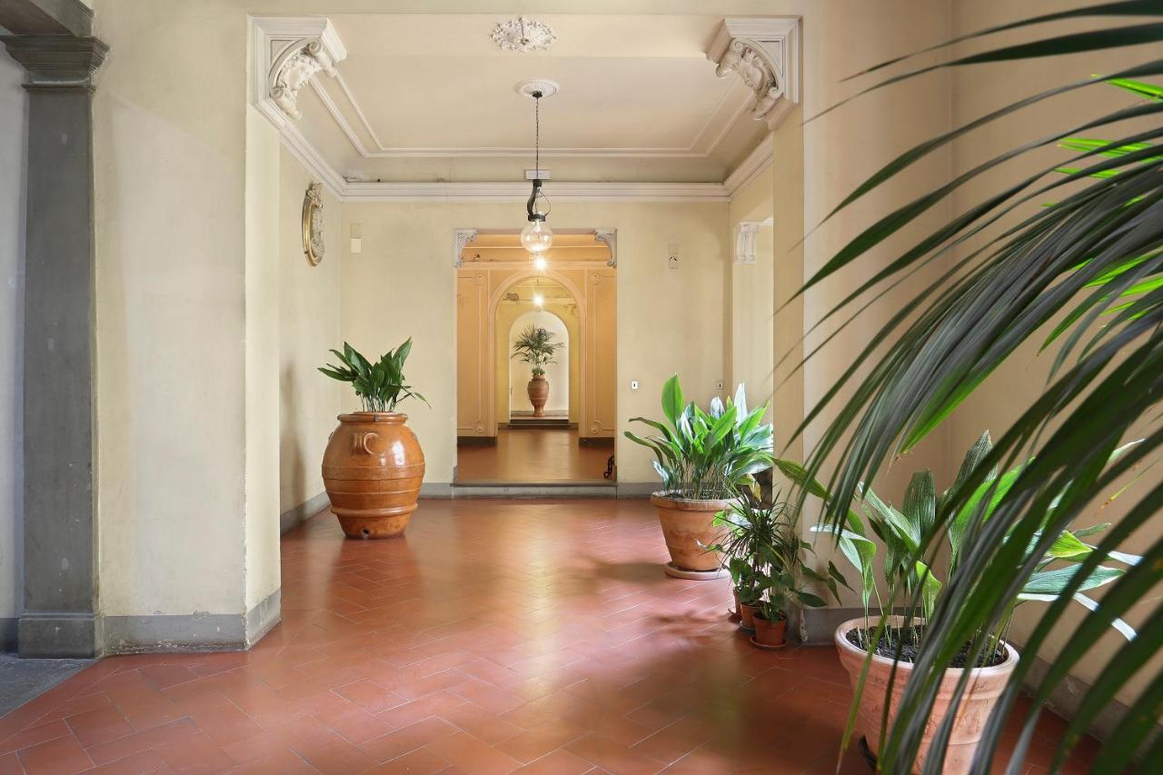 Apt. Melograno - Pauline Suites, Palazzo Borghese Флоренция Экстерьер фото